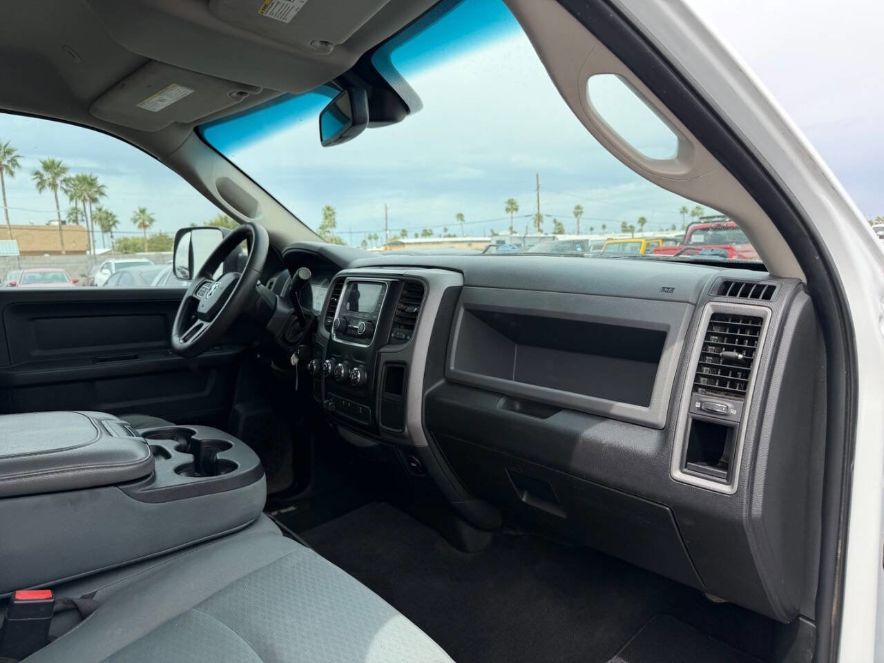 Used 2018 RAM 2500 Tradesman w/ Chrome Appearance Group image 25