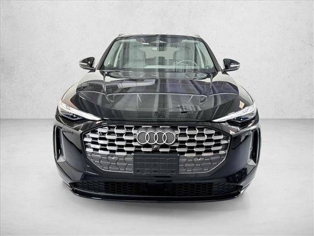 Used 2025 Audi Q5 Premium w/ Convenience Package AWD/4WD image 2