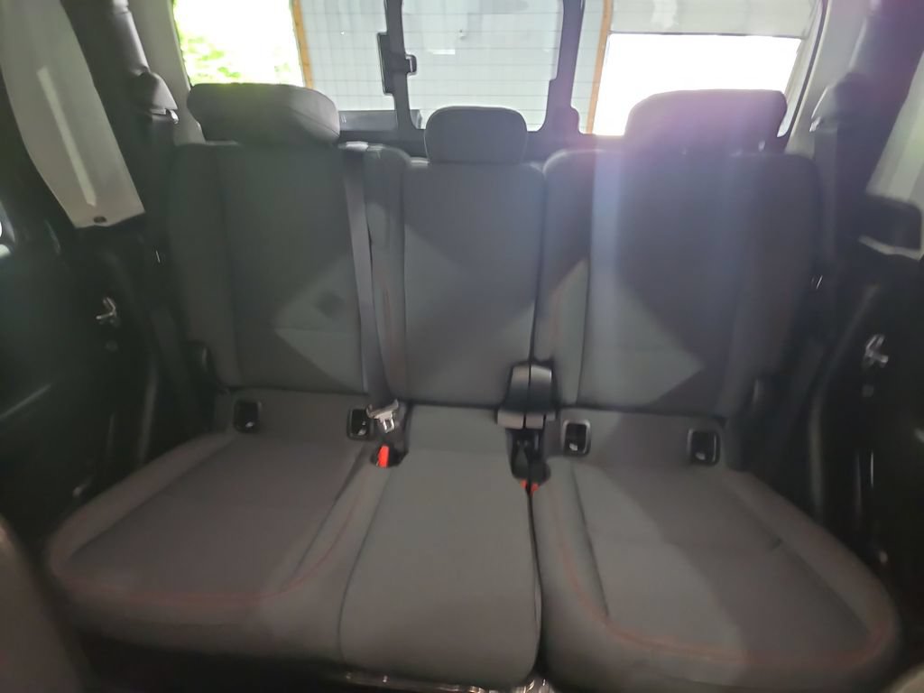 Used 2025 Jeep Gladiator Rubicon AWD/4WD image 29