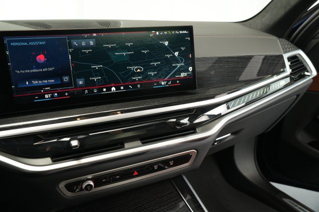 Used 2025 BMW X5 M60i AWD/4WD image 38