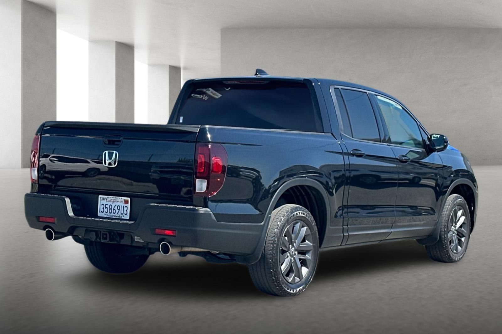 Certified 2023 Honda Ridgeline Sport image 4
