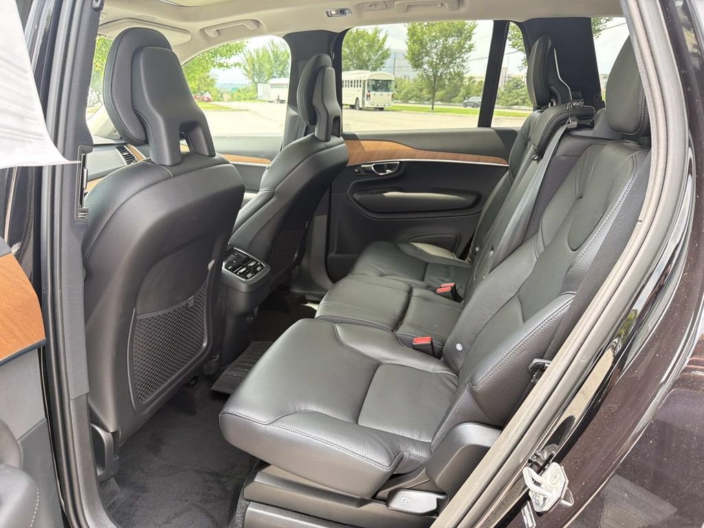 Used 2021 Volvo XC90 T6 Momentum w/ Advanced Package AWD/4WD image 22