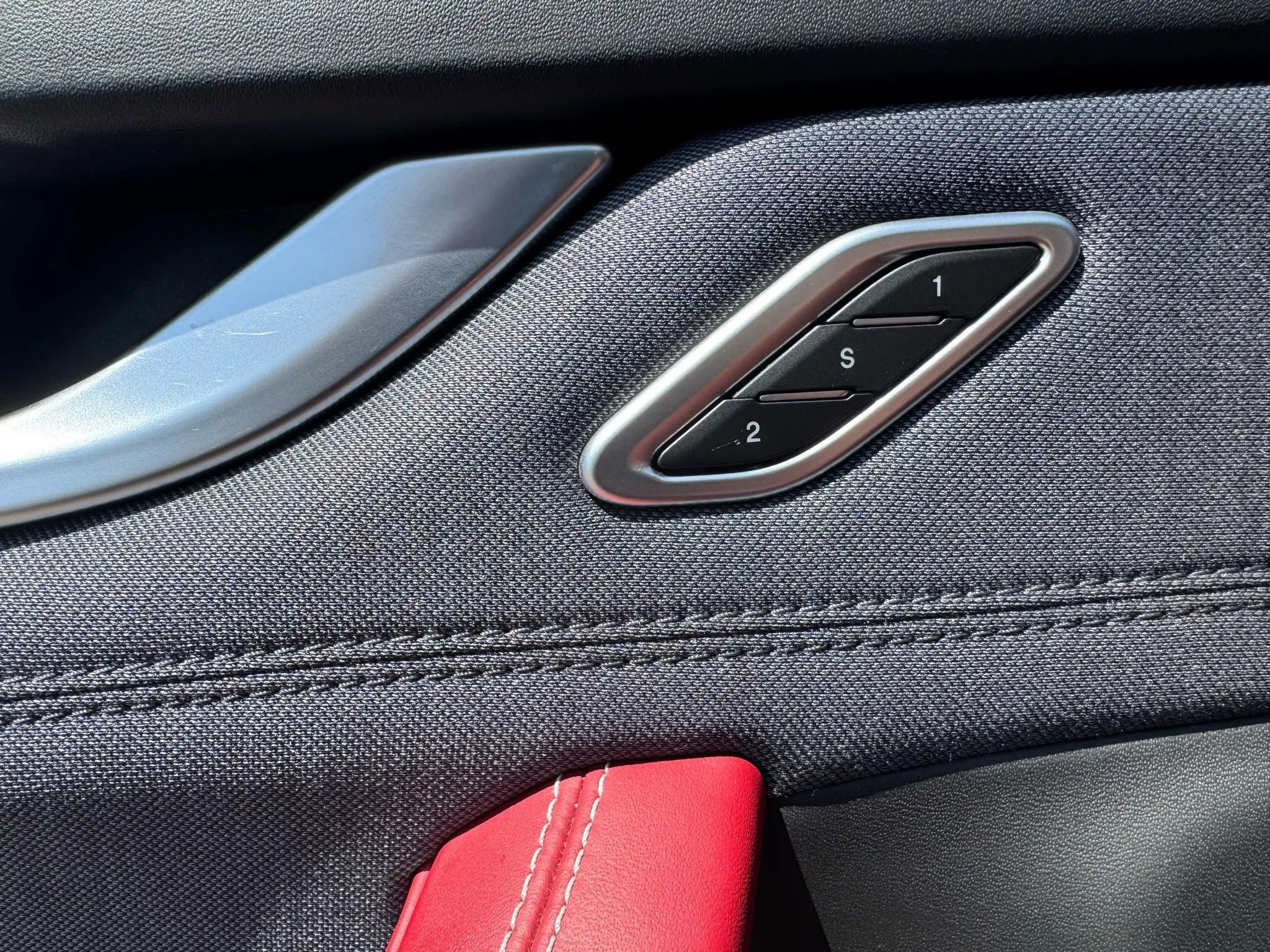 Used 2017 Maserati Levante w/ Luxury Package image 27