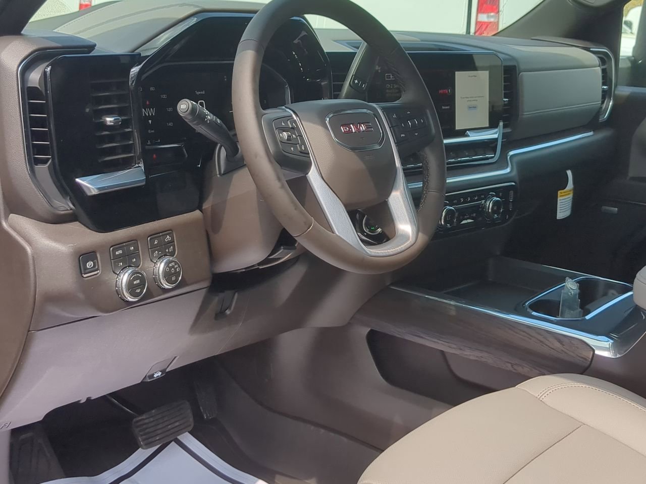 New 2026 GMC Sierra 2500 SLT w/ SLT Premium Package AWD/4WD image 10
