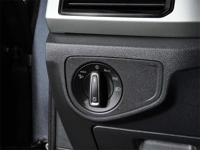 Used 2023 Volkswagen Atlas Cross Sport SE w/ Panoramic Sunroof Package image 24