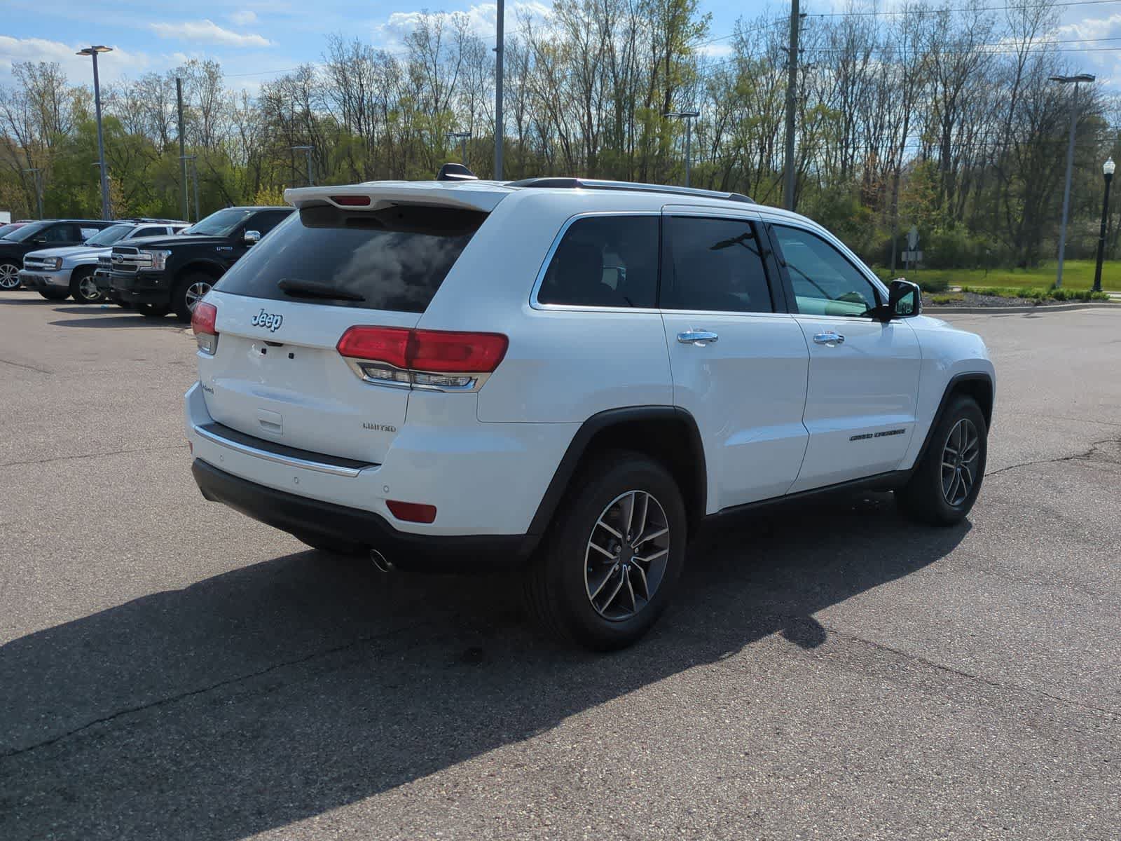 Used 2019 Jeep Grand Cherokee Limited AWD/4WD image 8