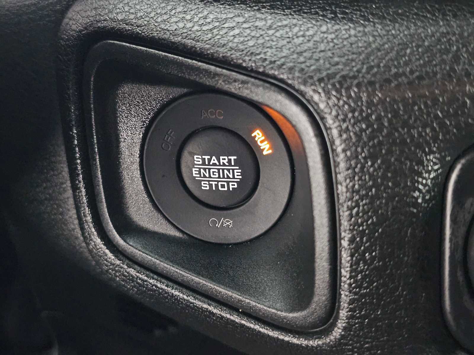 Used 2024 Jeep Wrangler Sport S image 29