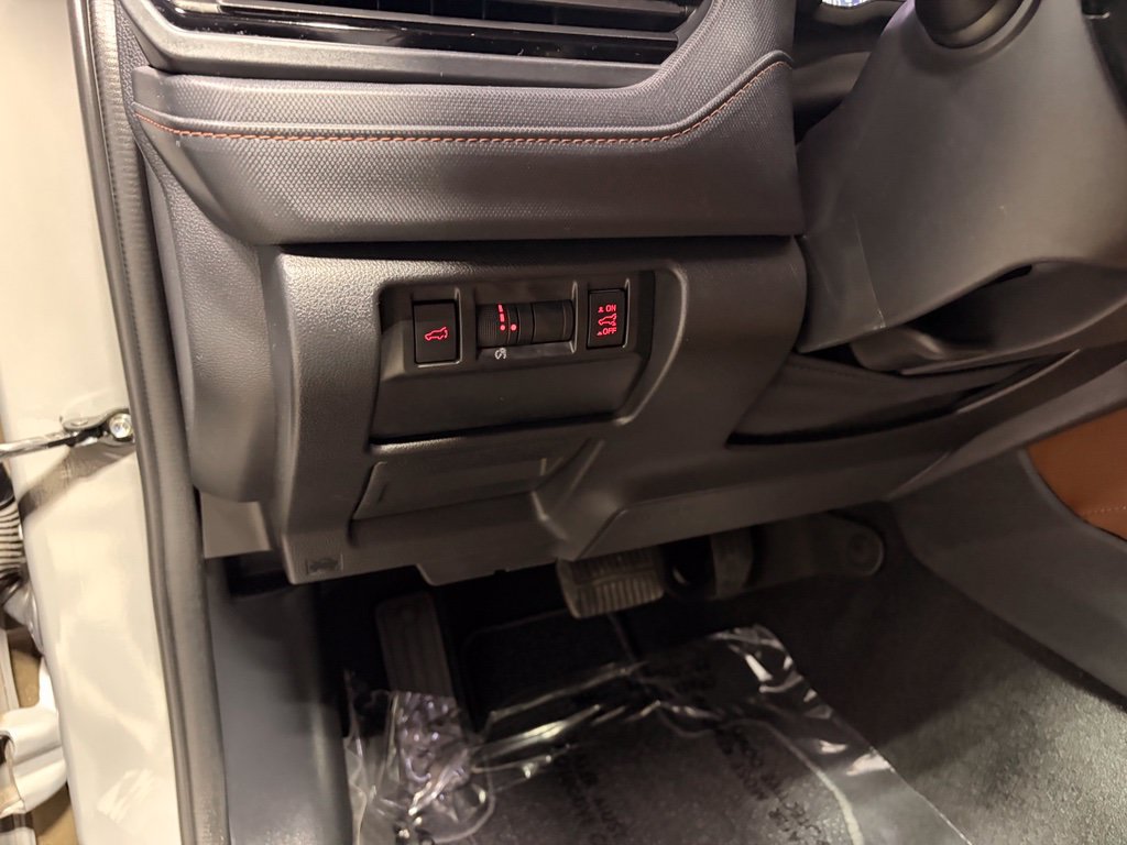 Certified 2025 Subaru Forester Touring AWD/4WD image 21