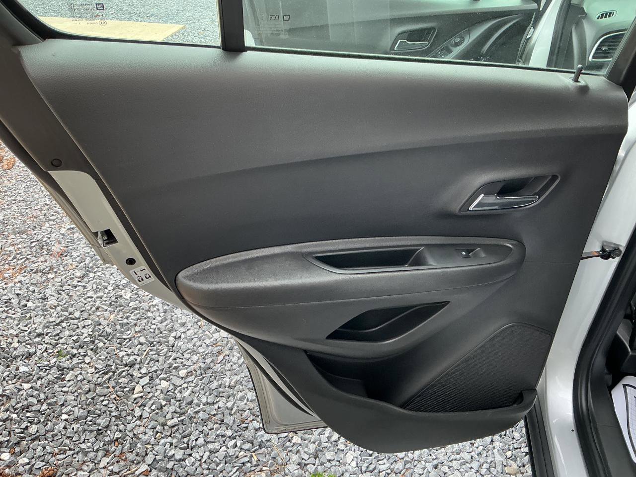 Used 2018 Chevrolet Trax LS image 16