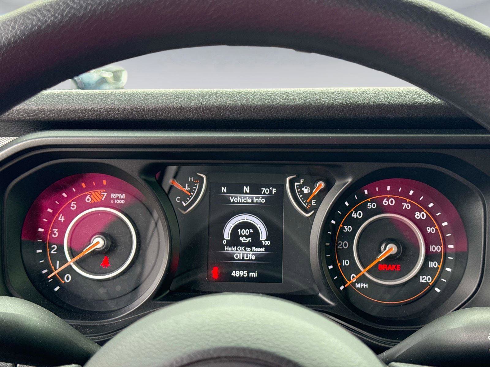Used 2025 Jeep Wrangler Sport image 23