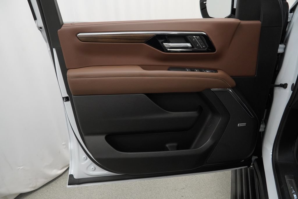 New 2026 Chevrolet Suburban High Country AWD/4WD image 26