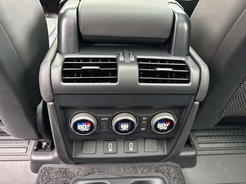 New 2026 Land Rover Defender 130 X-Dynamic SE AWD/4WD image 16