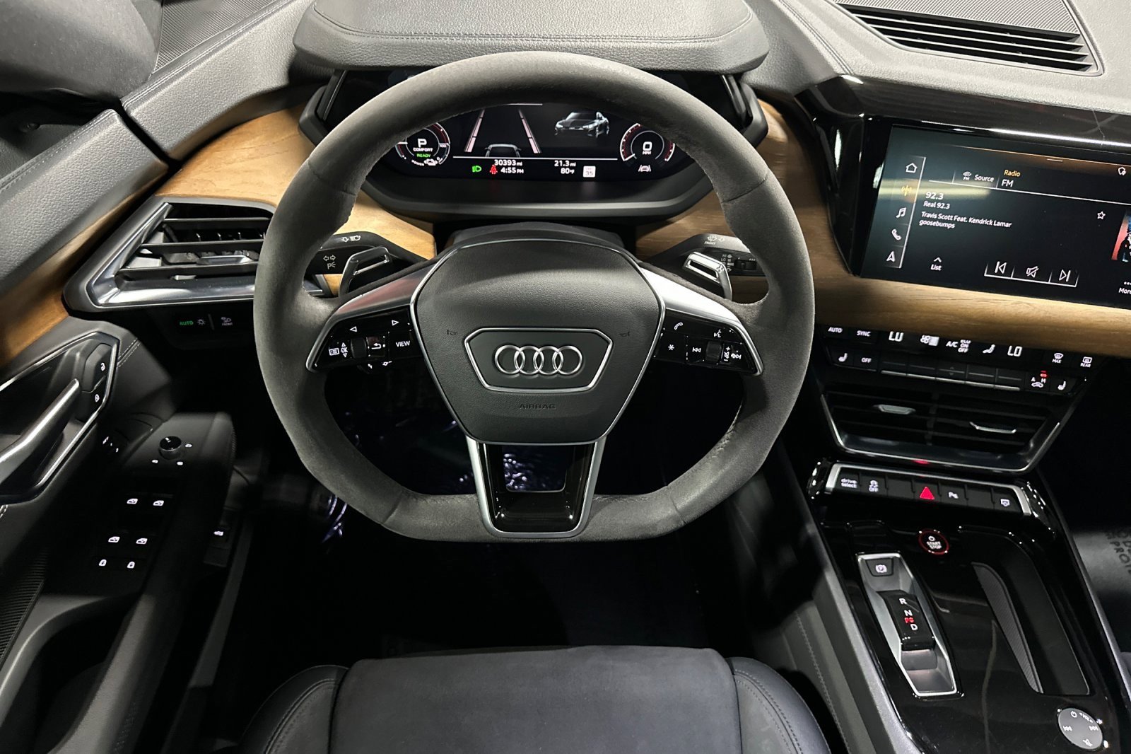 Used 2022 Audi e-tron GT Premium Plus image 13