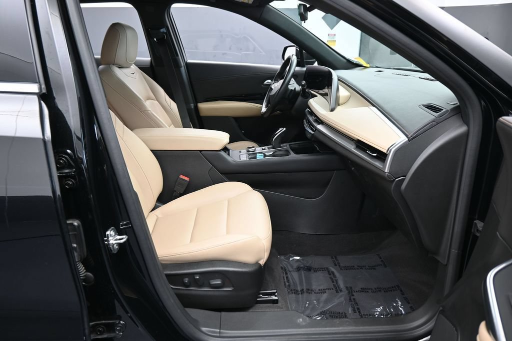Used 2024 Cadillac XT4 Luxury FWD image 43