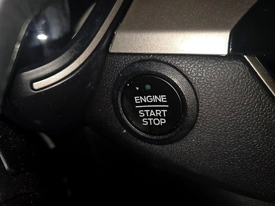 Used 2022 Ford Escape SE image 17