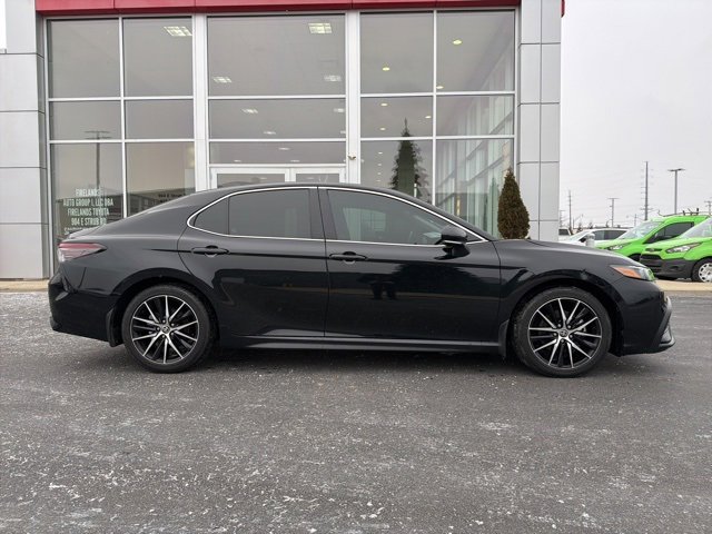 Used 2024 Toyota Camry SE image 8