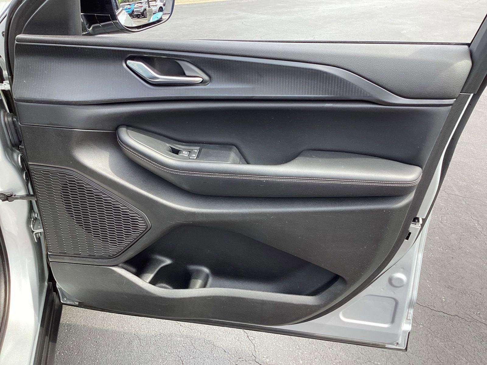 Used 2024 Jeep Grand Cherokee L Laredo image 25