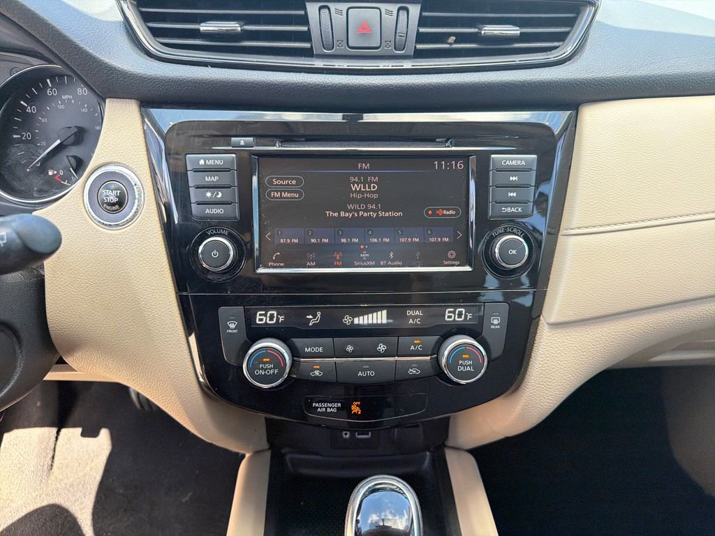 Used 2018 Nissan Rogue SV w/ Premium Package FWD image 33