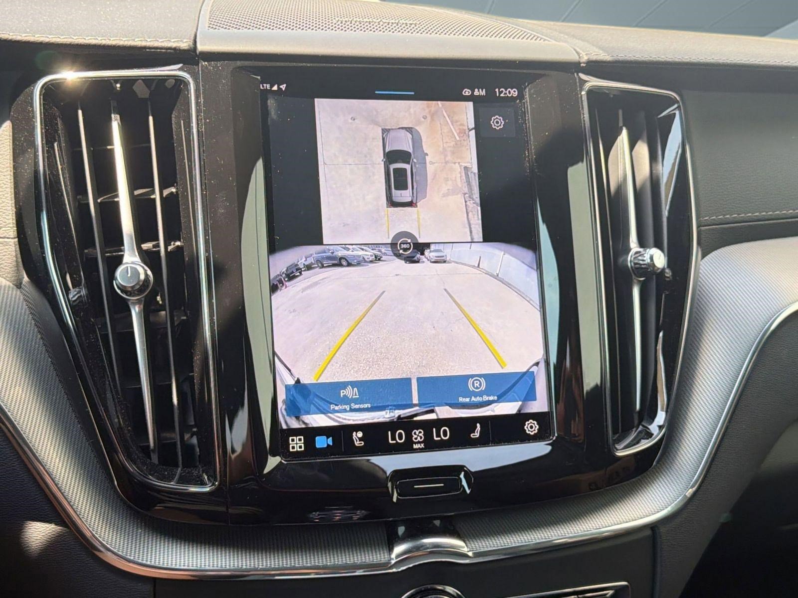 Certified 2024 Volvo XC60 T8 Ultimate w/ Protection Package Premier image 25