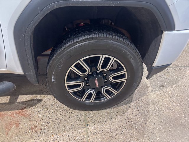 Used 2023 GMC Sierra 2500 AT4 w/ Gooseneck/5TH Wheel Package image 10