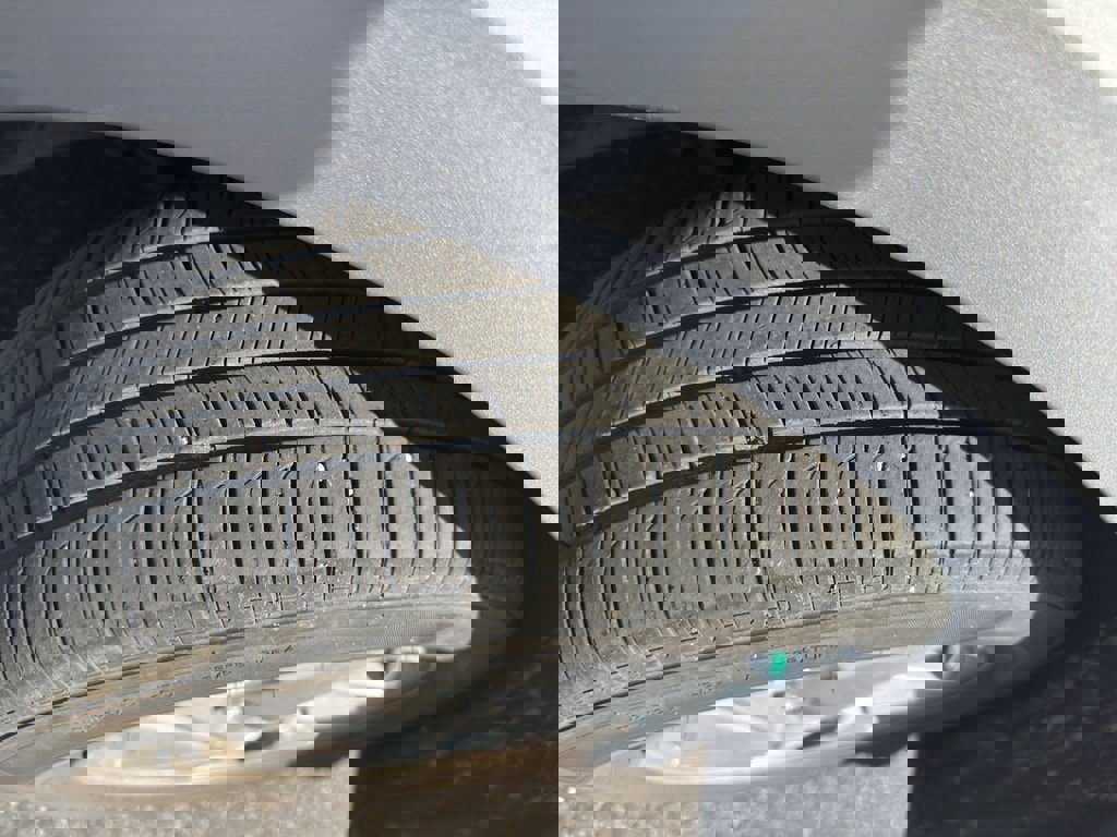 Used 2024 Hyundai Elantra SE image 29