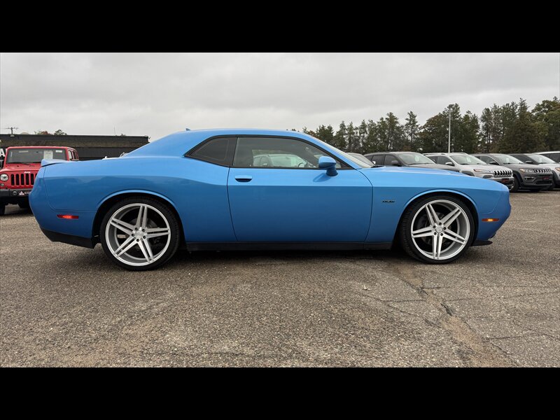 Used 2015 Dodge Challenger R/T Plus RWD image 4