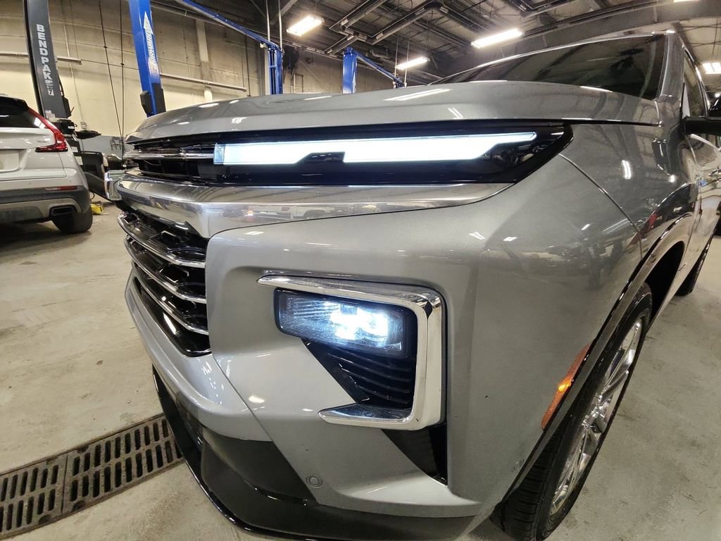Certified 2025 Chevrolet Traverse High Country w/ LPO, Illumination Package image 29