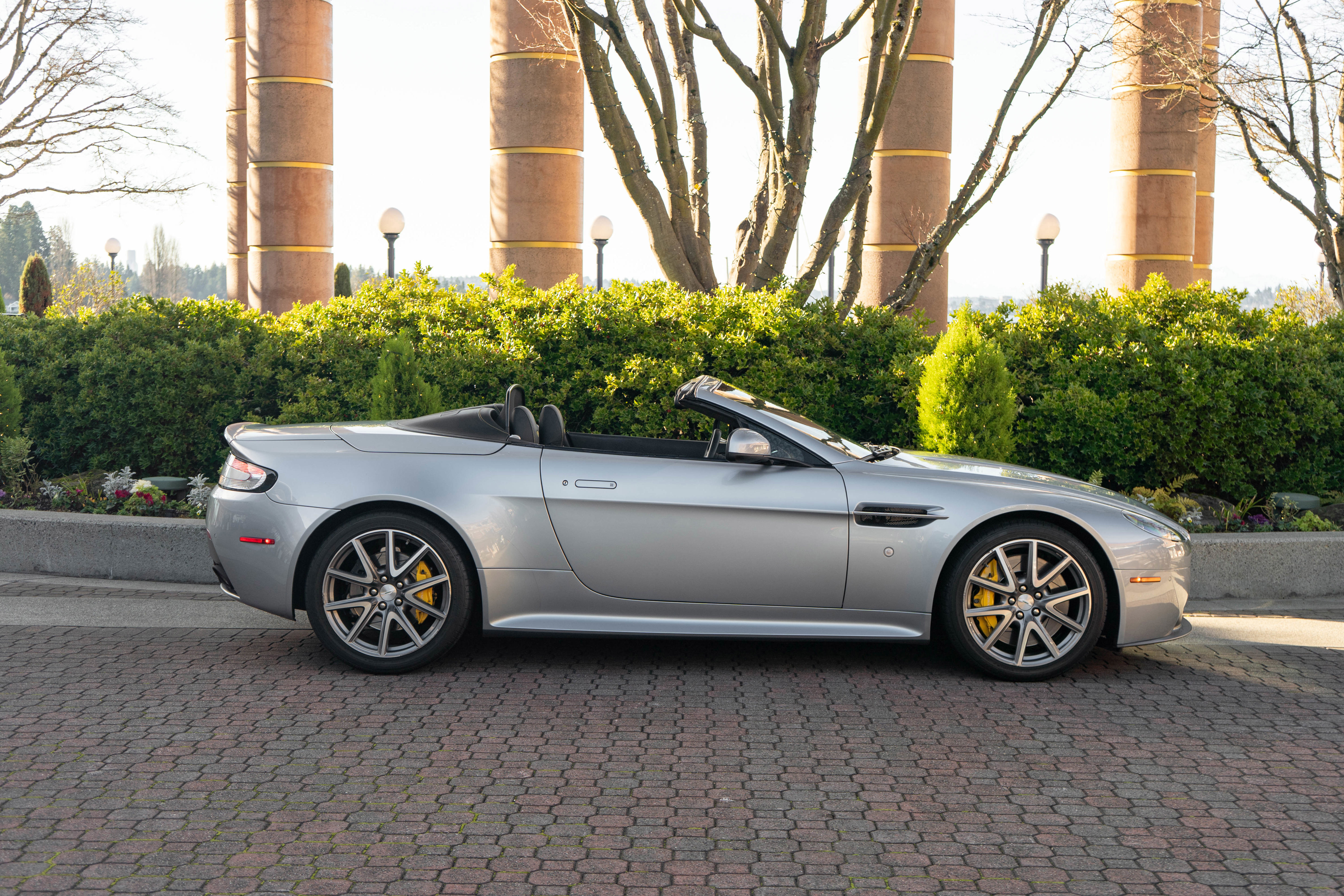 Used 2015 Aston Martin V8 Vantage GT image 13
