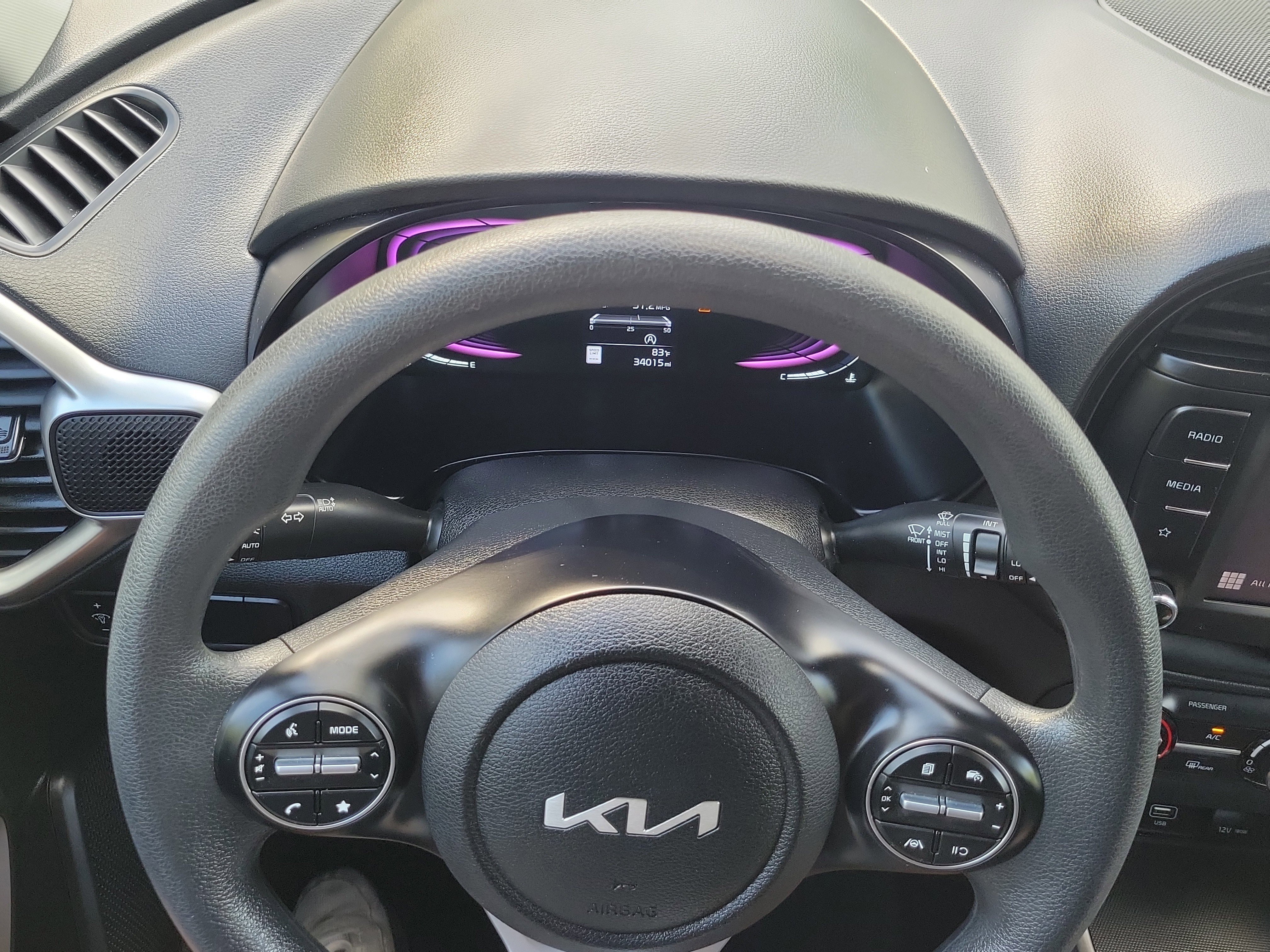 Used 2025 Kia Soul LX w/ LX Technology Package FWD image 20