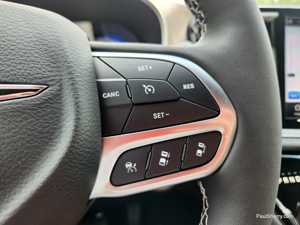 New 2026 Chrysler Pacifica Select image 28