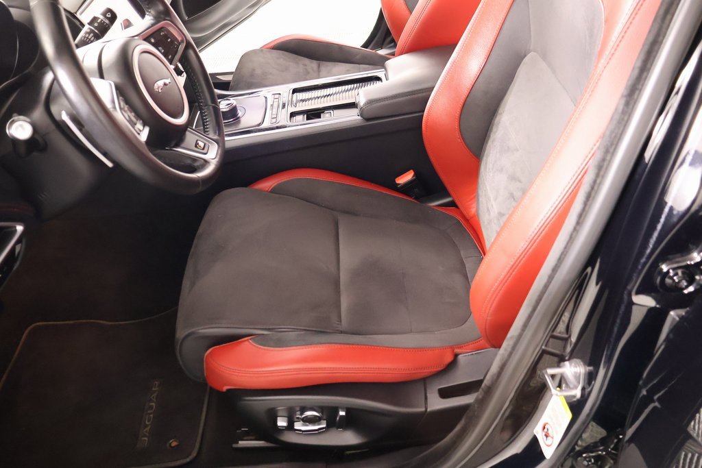 Used 2019 Jaguar XE S image 12