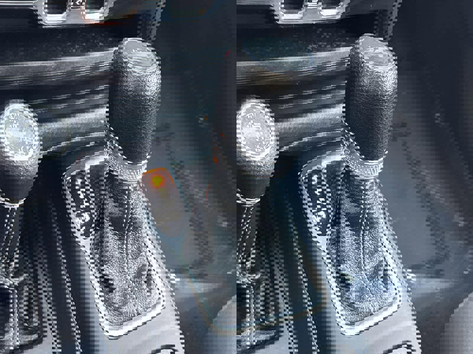 Used 2022 Jeep Wrangler Unlimited Sahara image 14