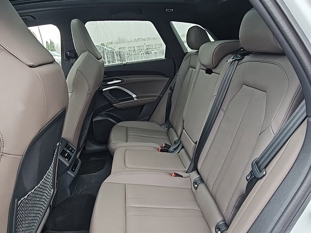 Certified 2025 Audi Q5 Prestige image 11