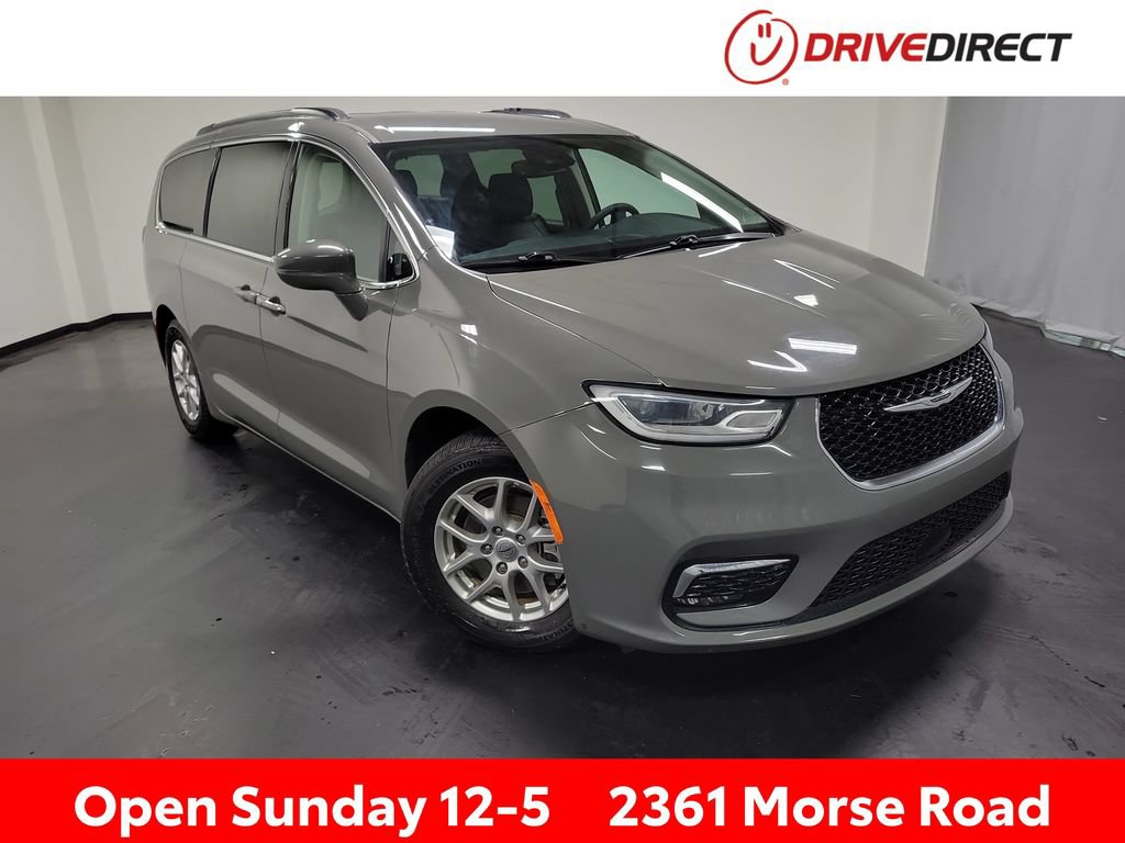 Used 2022 Chrysler Pacifica Touring-L