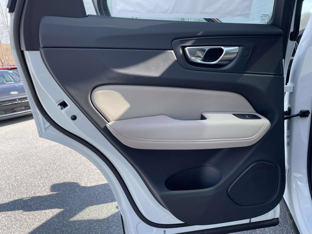 New 2026 Volvo XC60 B5 Plus w/ Protection Package Premier AWD/4WD image 2