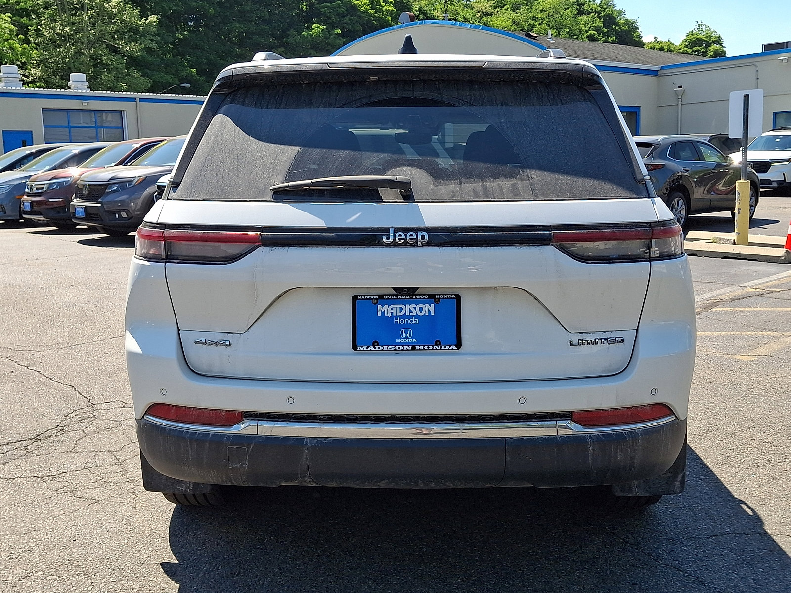 Used 2022 Jeep Grand Cherokee Limited AWD/4WD image 5