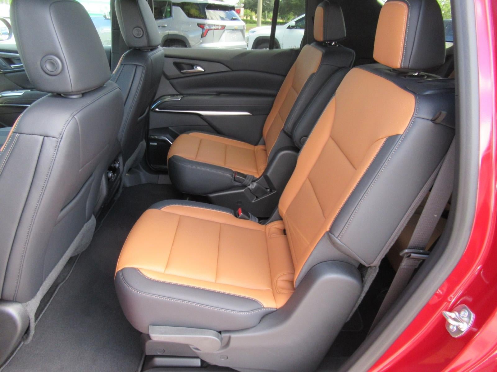 New 2027 Chevrolet Traverse Z71 w/ Enhanced Driving Package AWD/4WD image 32