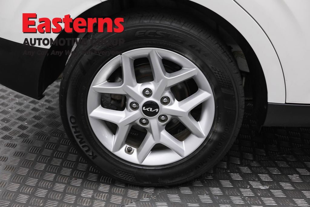 Used 2022 Kia Soul LX w/ Technology Package image 30