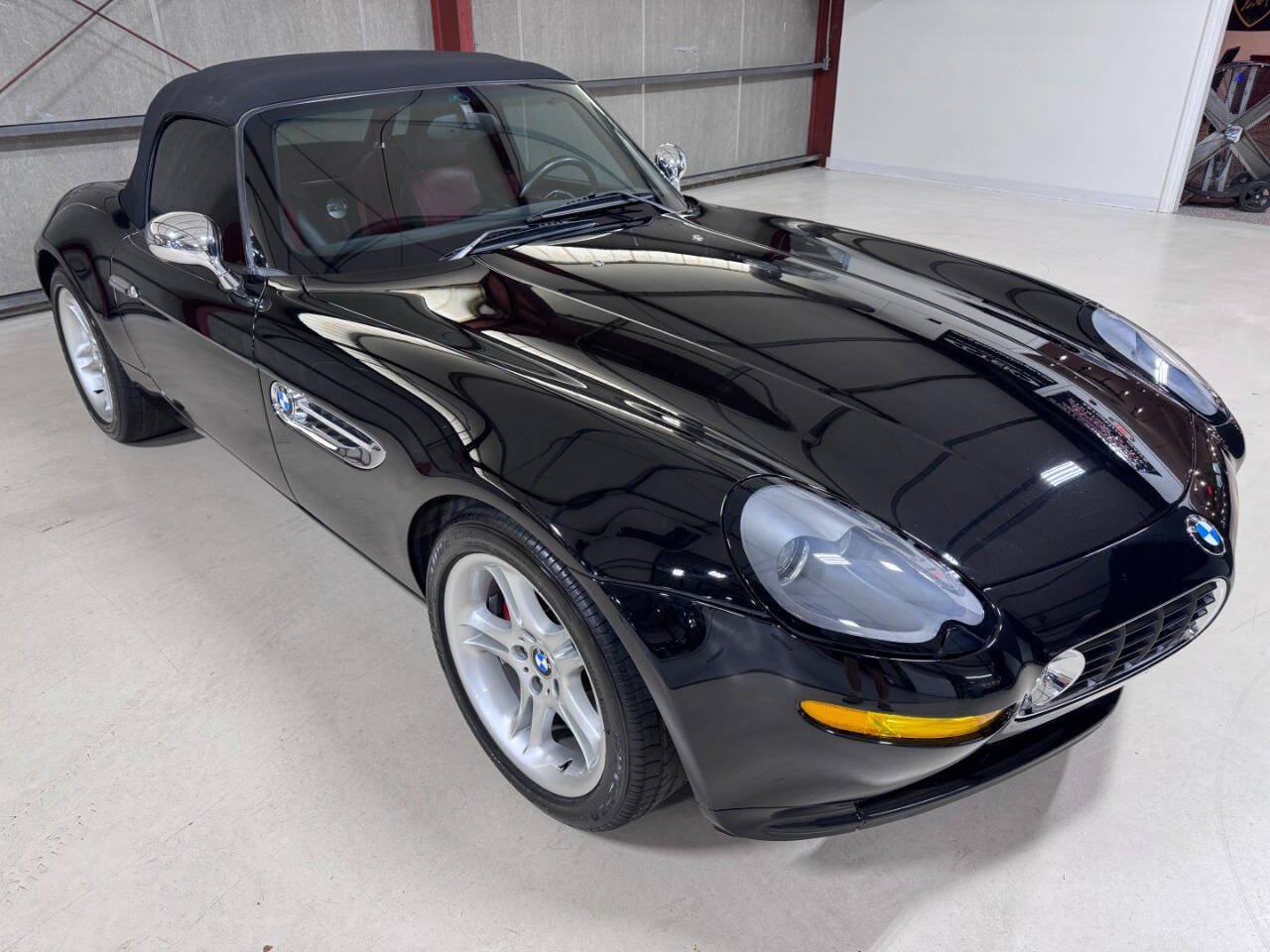 Used 2002 BMW Z8 RWD image 21