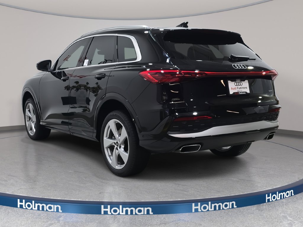 Used 2025 Audi Q5 Premium Plus w/ Premium Plus AWD/4WD image 7