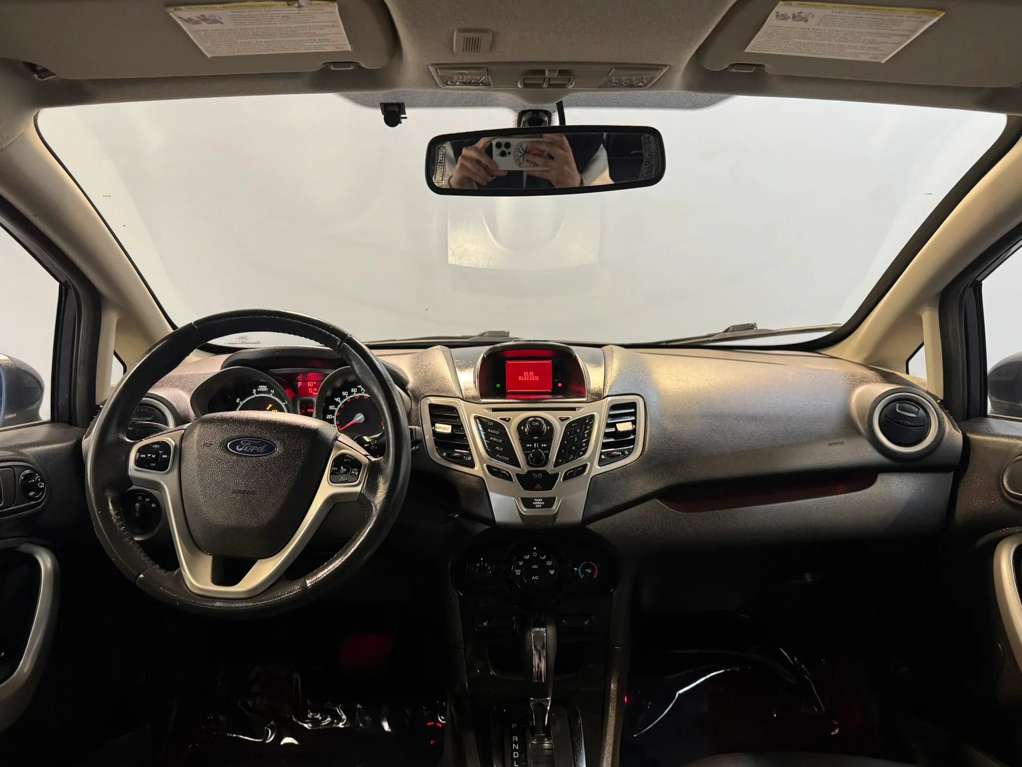 Used 2012 Ford Fiesta SES FWD image 11