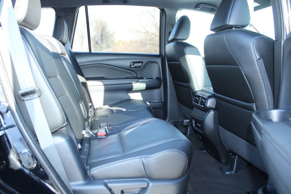 Certified 2024 Honda Passport EX-L image 15