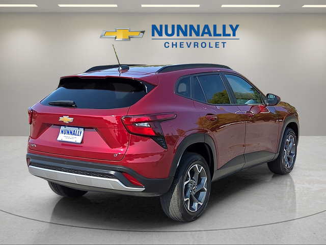 Used 2025 Chevrolet Trax LT w/ Driver Confidence Package FWD image 5