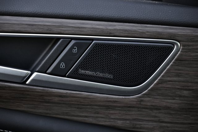 Used 2024 Volkswagen Atlas SEL Premium R-Line image 14