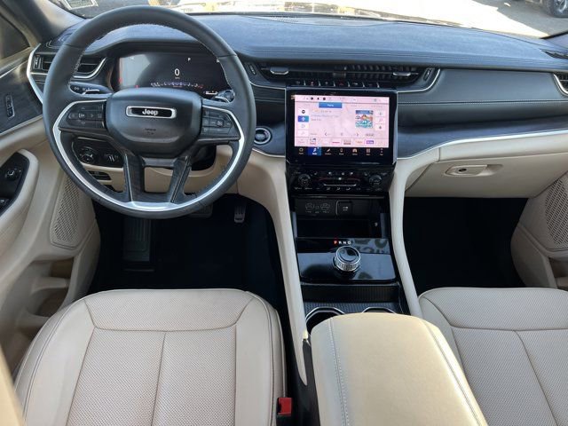 Certified 2024 Jeep Grand Cherokee Limited w/ Luxury Tech Group II image 29