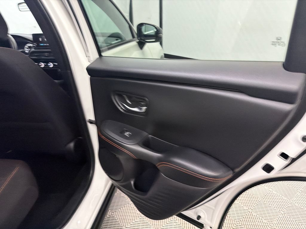 Used 2024 Honda HR-V Sport image 16