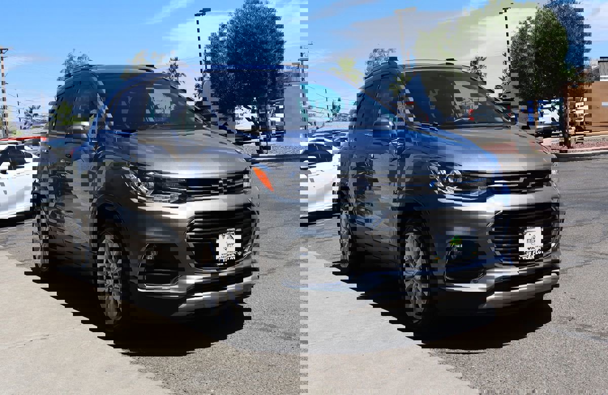 Used 2020 Chevrolet Trax Premier w/ LPO, Protection Package FWD image 14