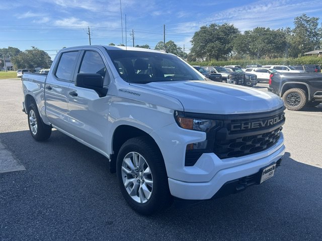 Used 2023 Chevrolet Silverado 1500 Custom AWD/4WD image 2