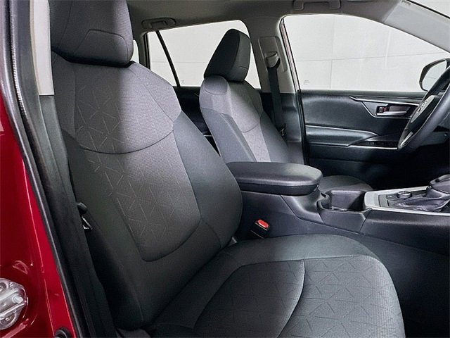 Used 2024 Toyota RAV4 XLE w/ Convenience Package image 29