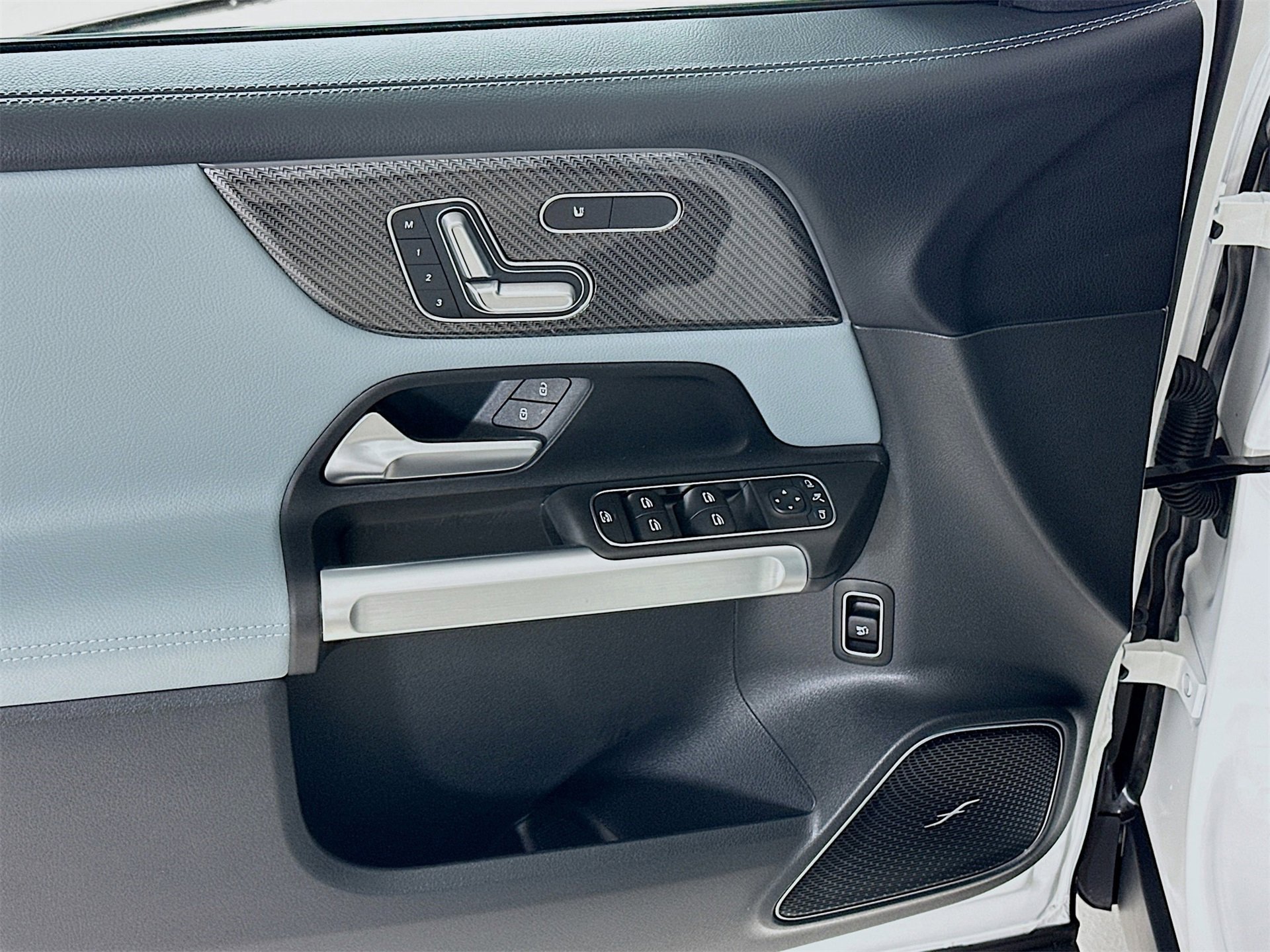 New 2026 Mercedes-Benz GLB 35 AMG 4MATIC image 18